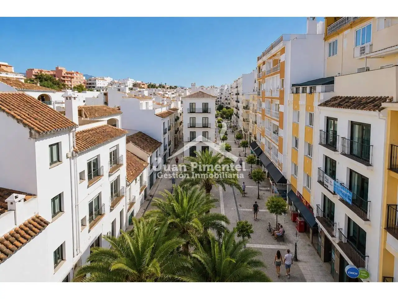Vista exterior de Apartament en venda en Estepona amb Aire condicionat, Moblat i Balcó