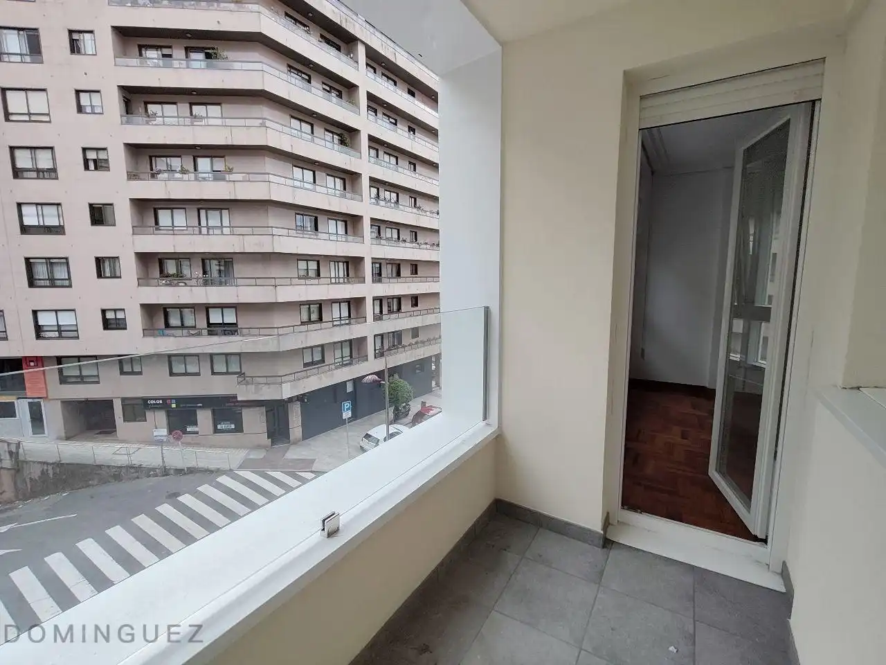 Piso de alquiler en Vigo  con Calefacción, Terraza y Trastero