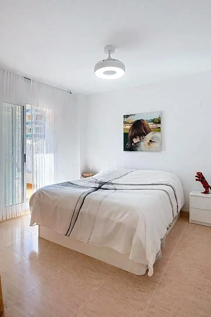 Schlafzimmer von Wohnung zum Verkauf in Piles mit Klimaanlage, Heizung und Terrasse