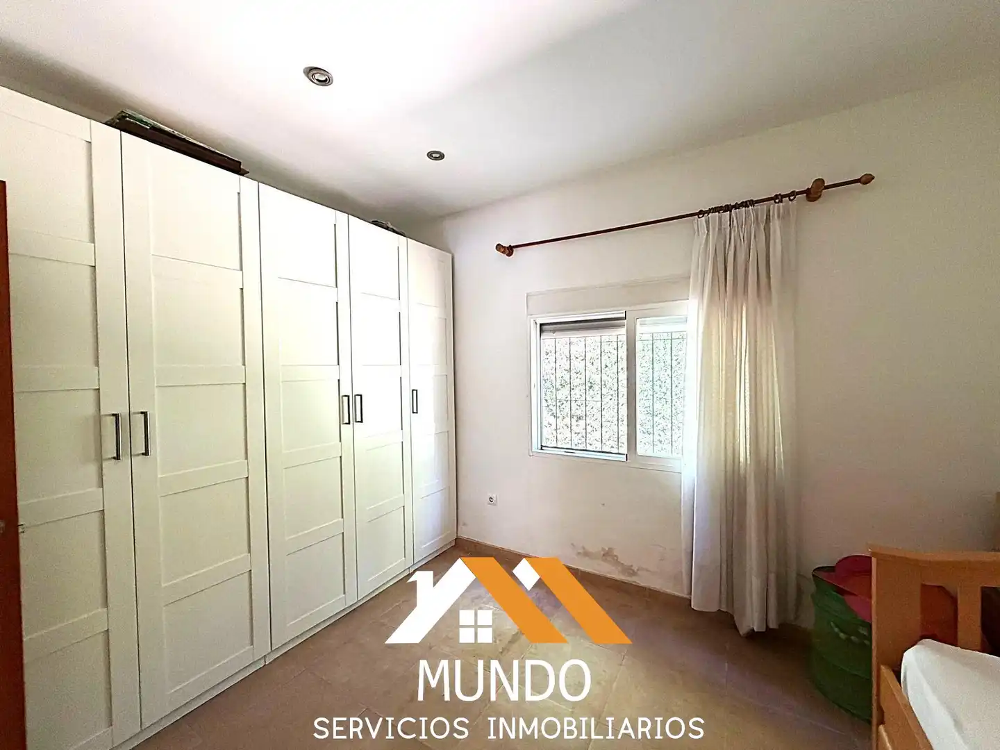 Vista exterior de Casa o chalet en venta en Paterna con Aire acondicionado, Terraza y Trastero