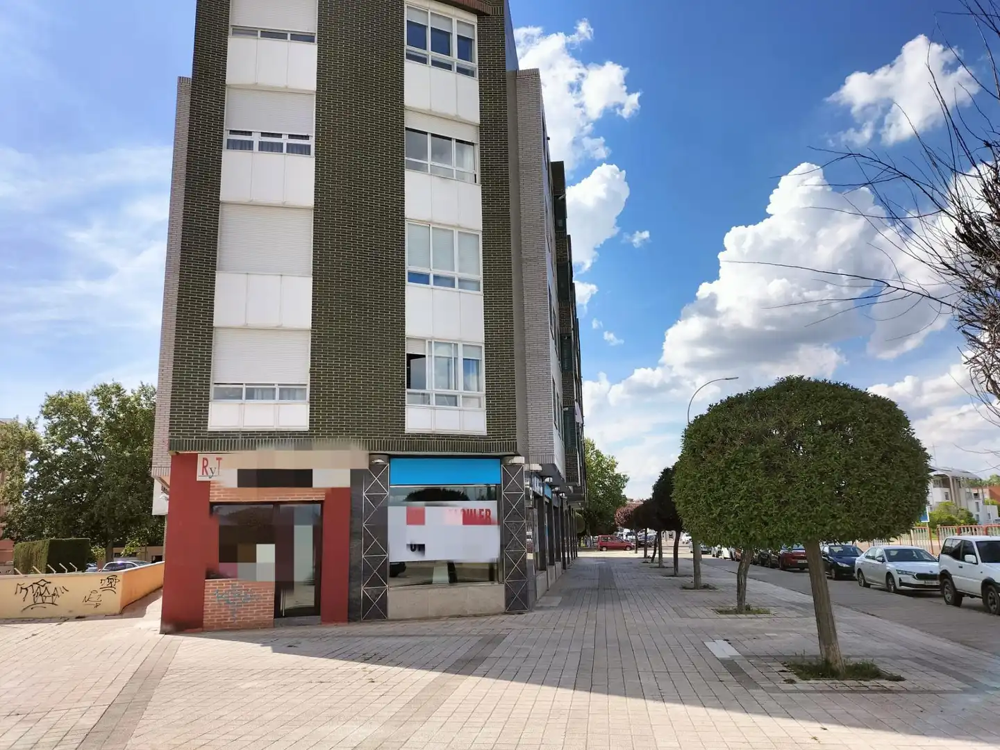 Vista exterior de Local de lloguer en Palencia amb Aire condicionat