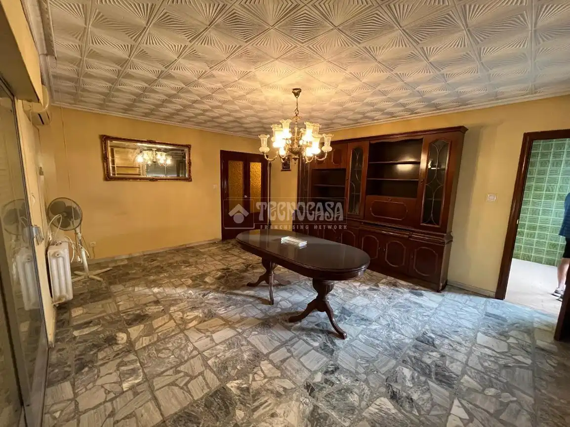 Casa adosada en venta en Linares con Aire acondicionado, Terraza y Balcón