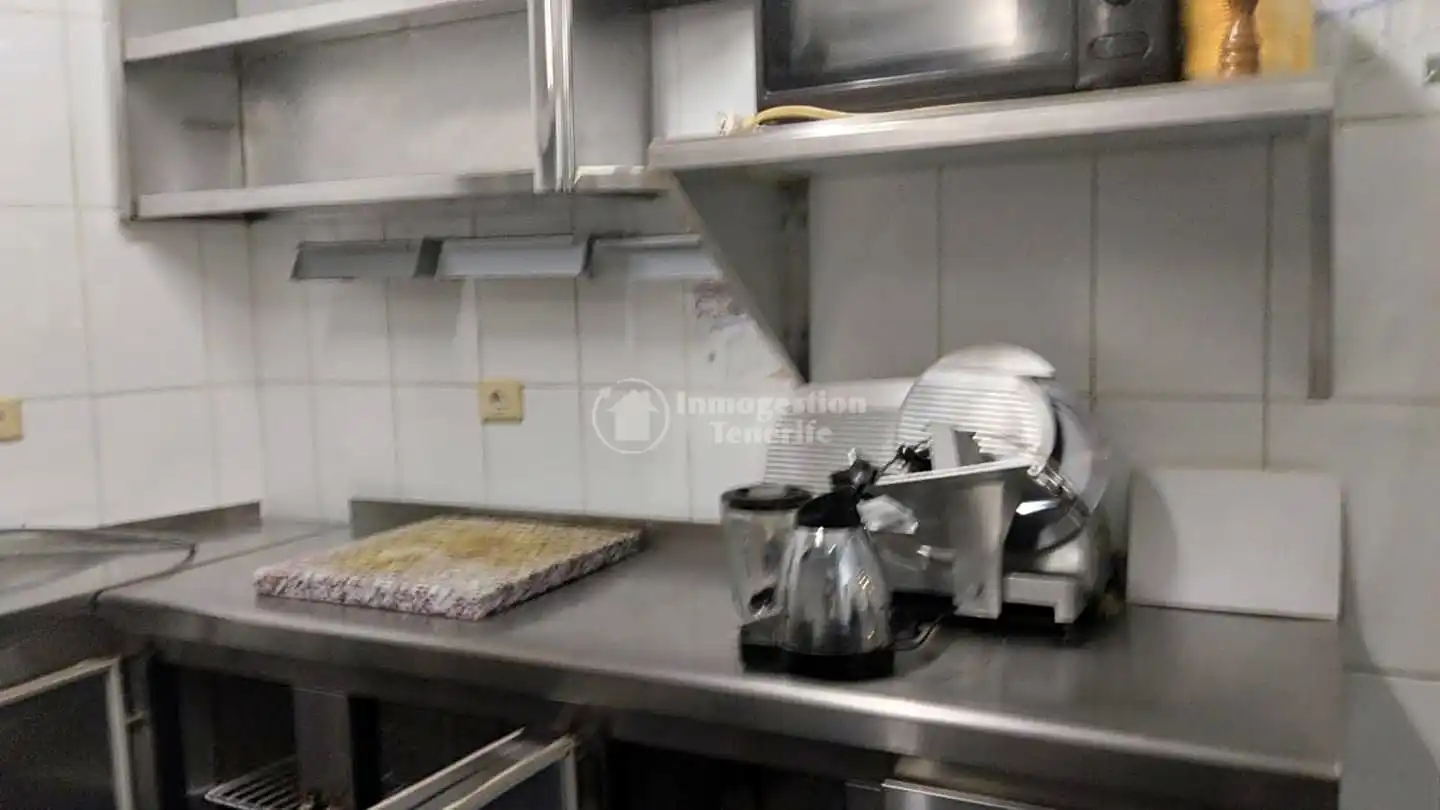 Cocina de Local de alquiler en Arona con Amueblado
