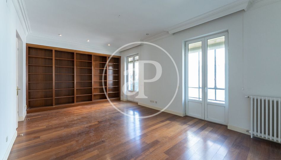 Piso de alquiler en C. del Monte Esquinza, Almagro - Imagen 3