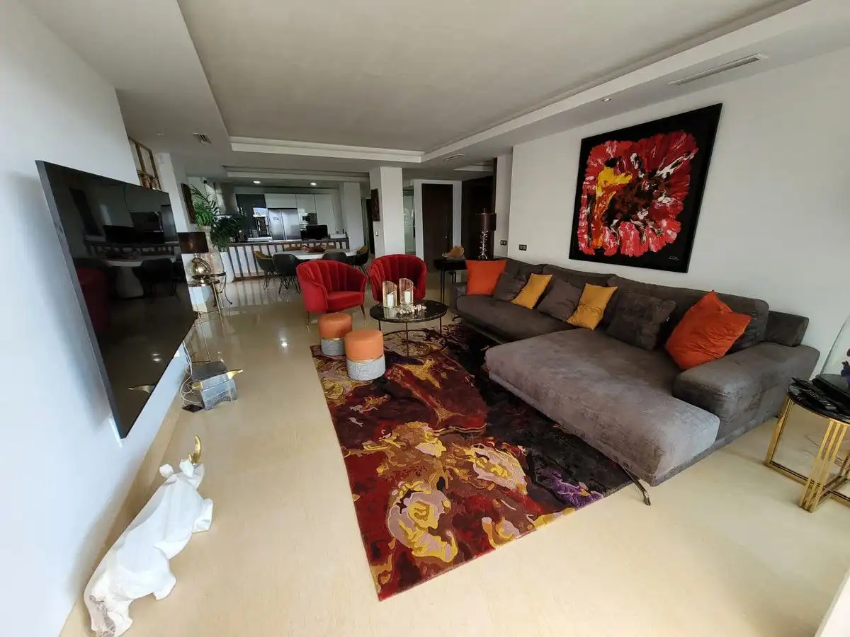 Habitatge amb terrassa en venda a Benahavís pueblo, imagen 3