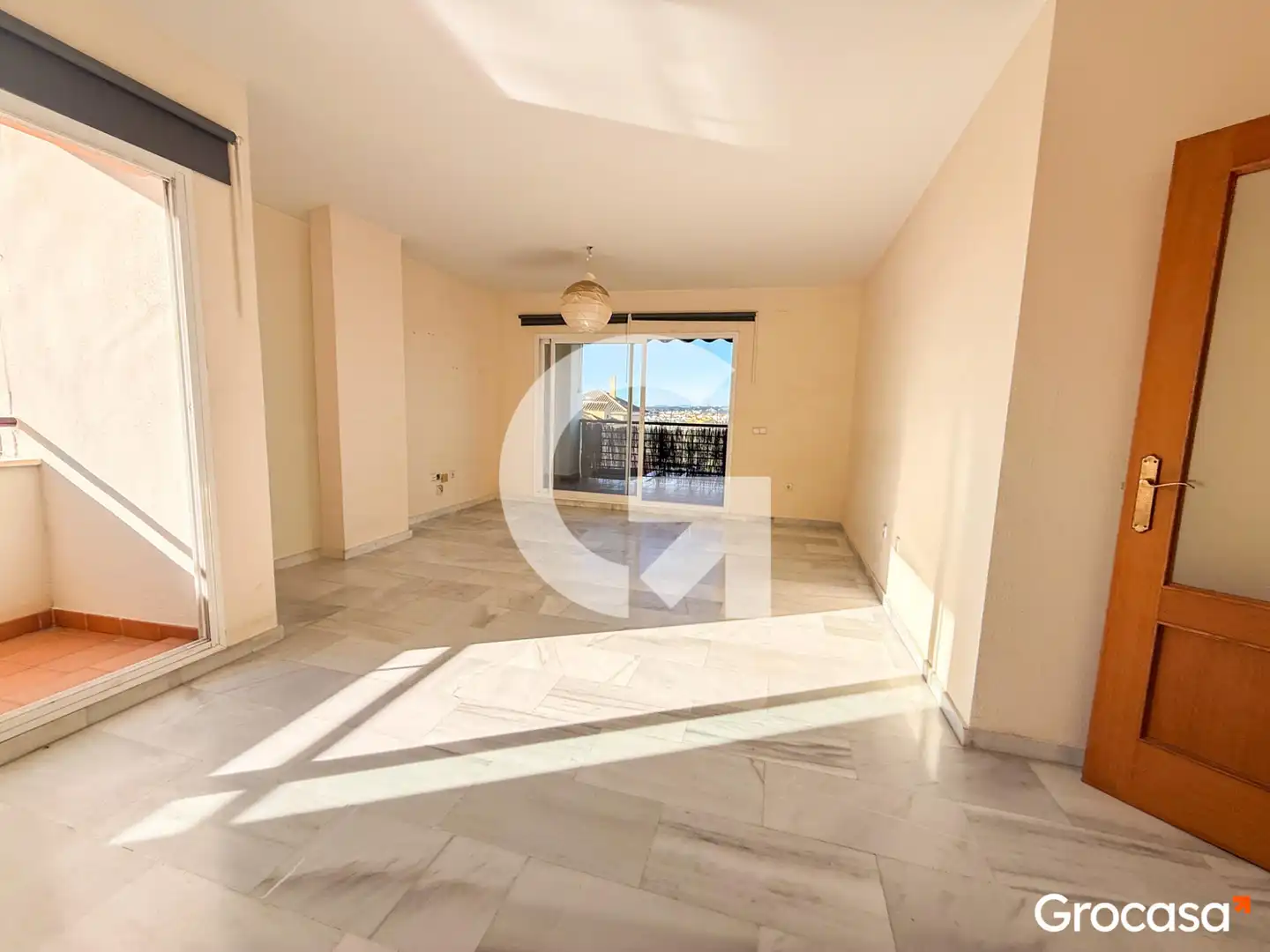 Comedor de Piso en venta en Vélez-Málaga con Terraza, Trastero y Balcón