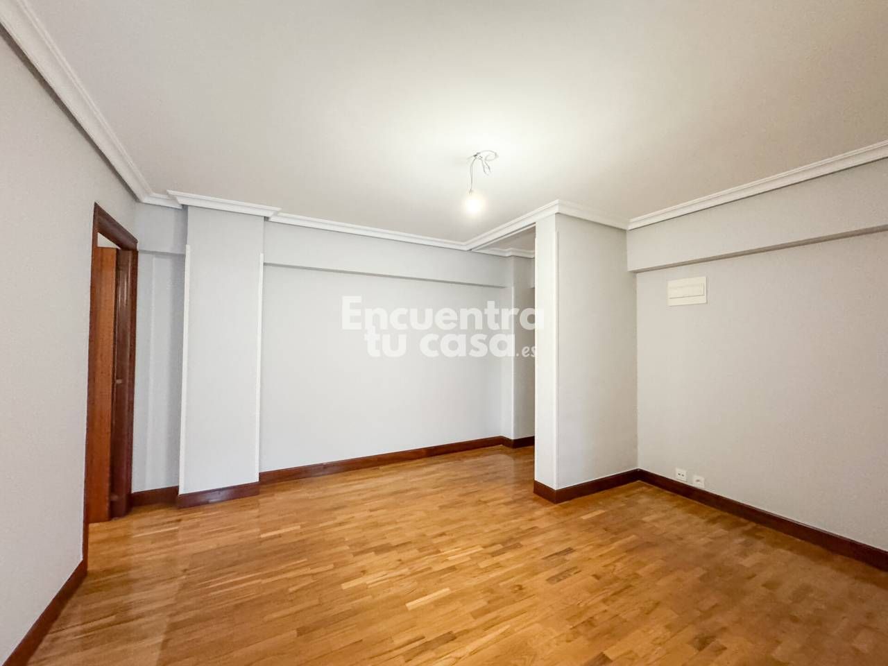 Dormitori de Pis en venda en Irun  amb Parquet i Balcó