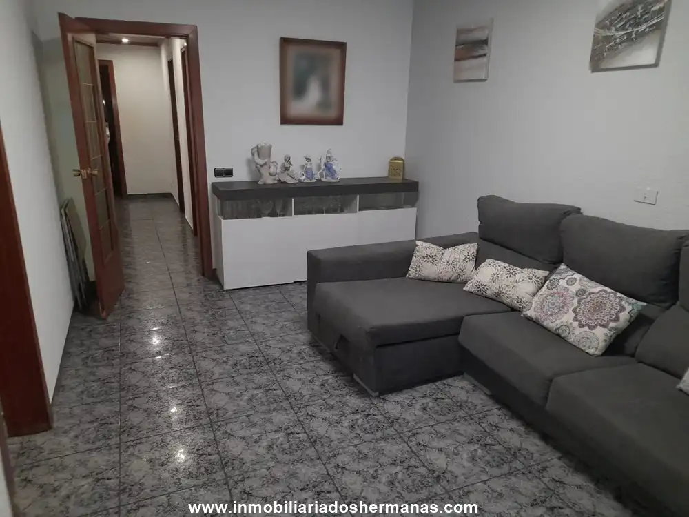 Sala d'estar de Pis en venda en El Prat de Llobregat amb Aire condicionat i Balcó