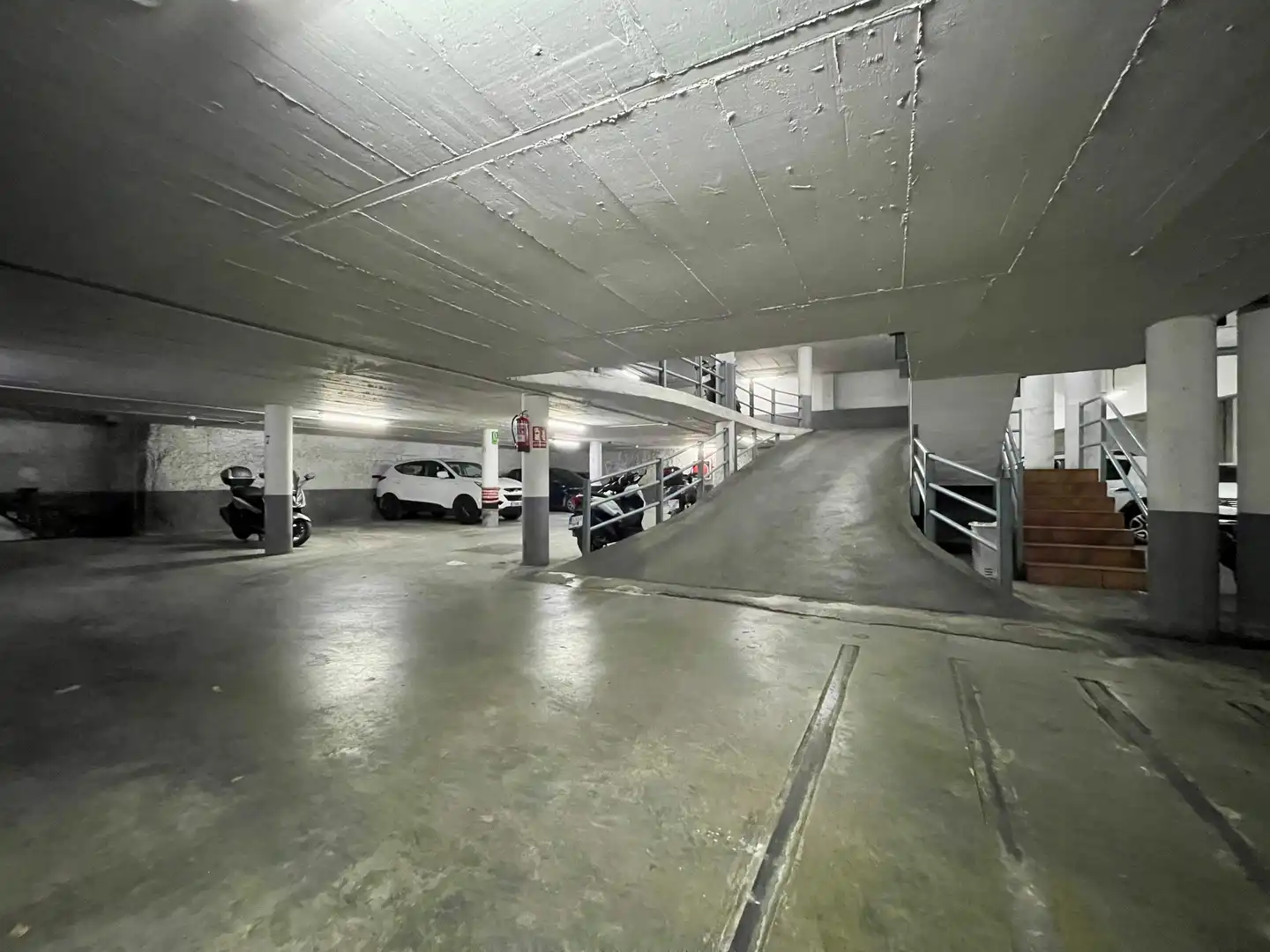 Parkplatz von Garage zum Verkauf in Badalona