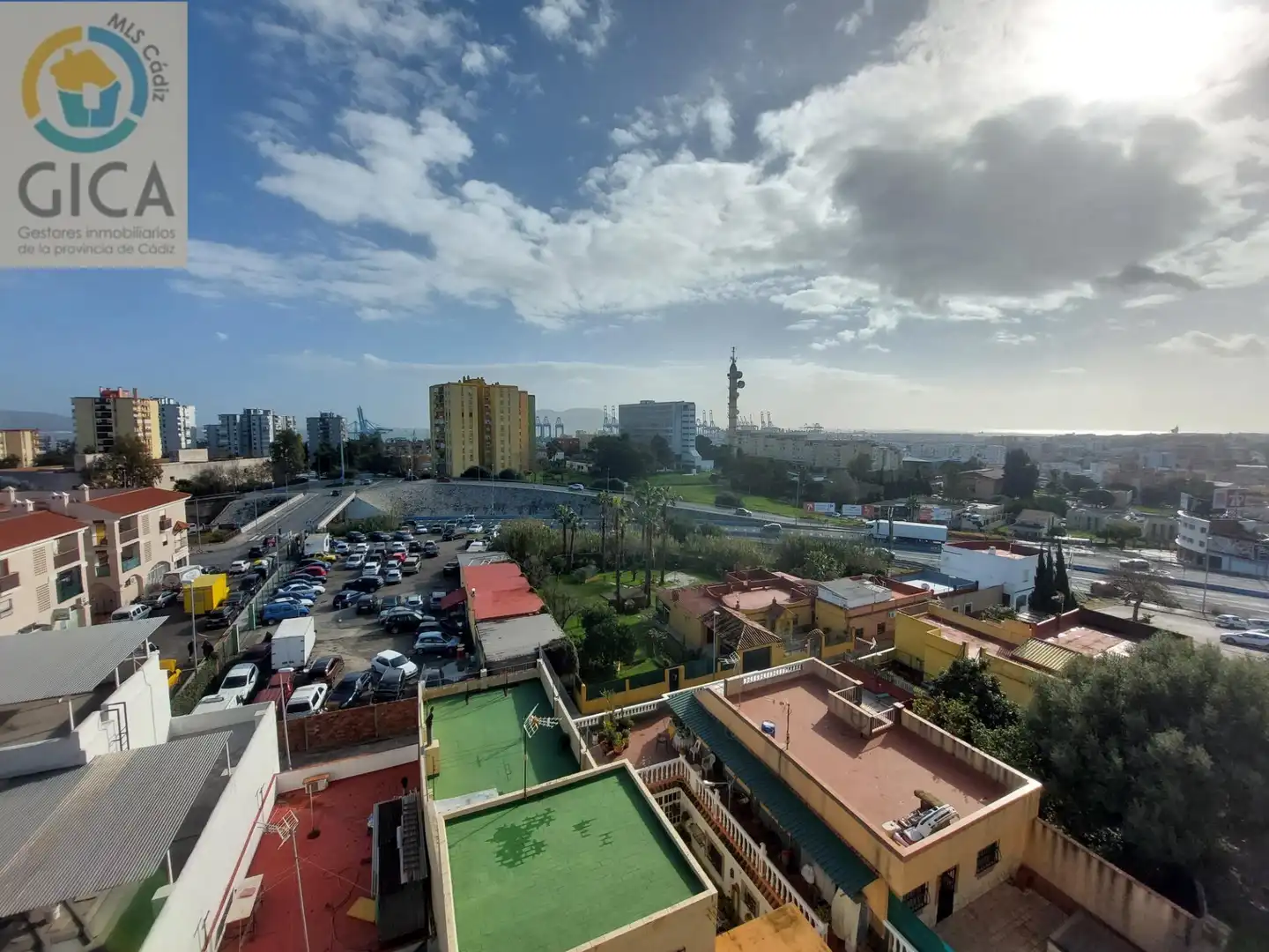 Außenansicht von Wohnung zum Verkauf in Algeciras mit Klimaanlage