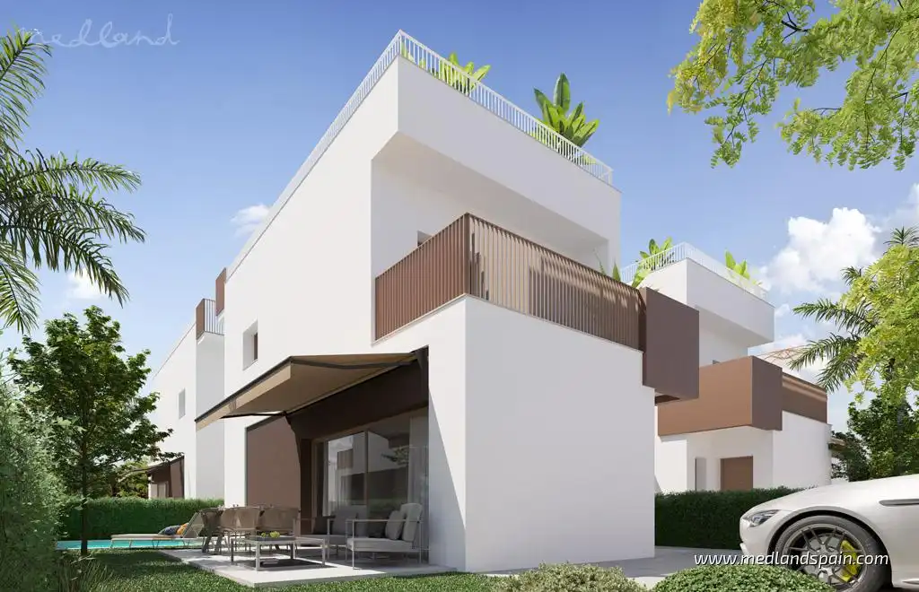 Chalet con piscina en venta en La Marina