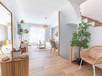 Sala d'estar de Dúplex en venda en Manises amb Aire condicionat, Terrassa i Balcó