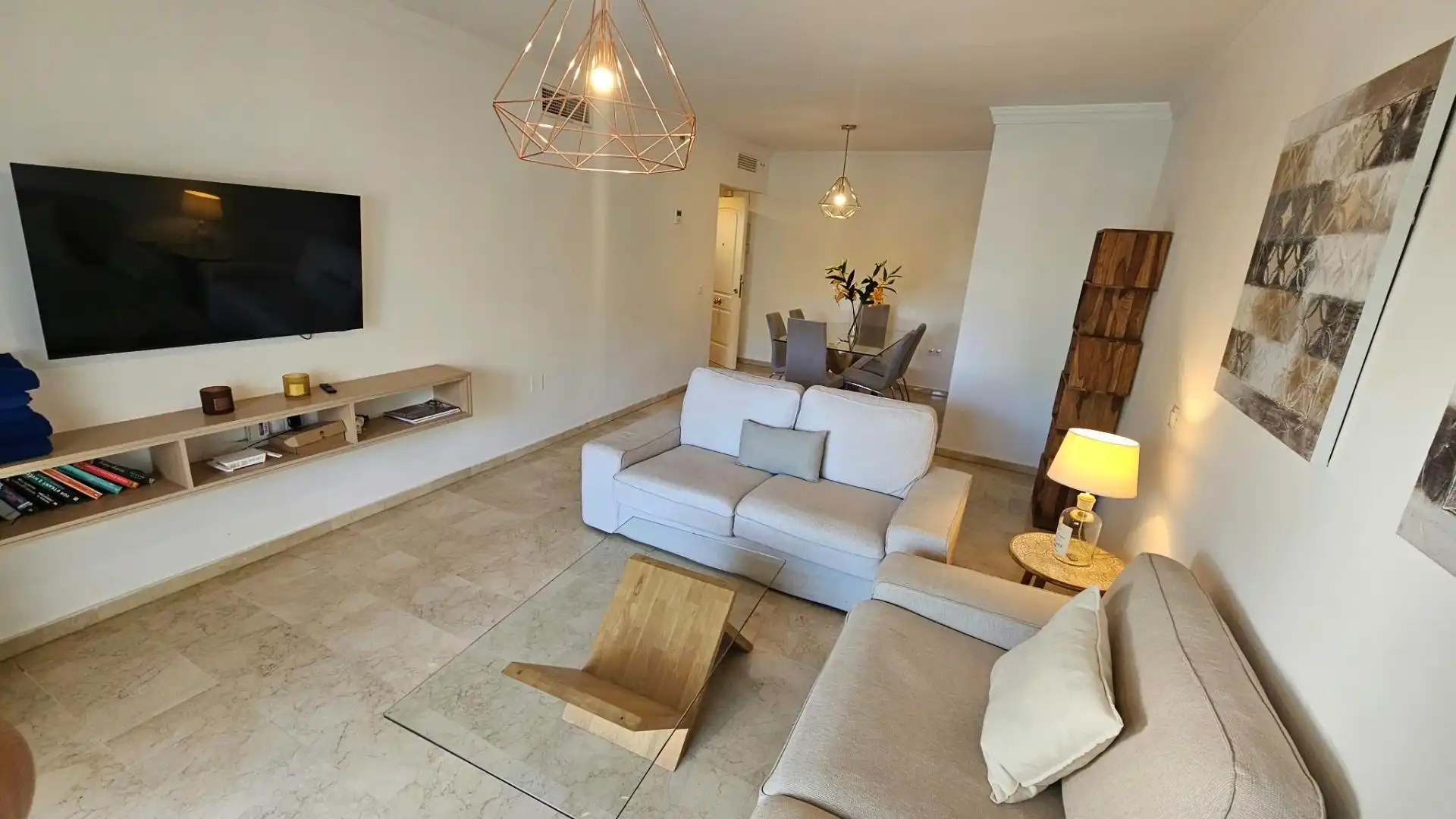Wohnzimmer von Wohnungen zur Miete in Marbella mit Klimaanlage, Terrasse und Möbliert