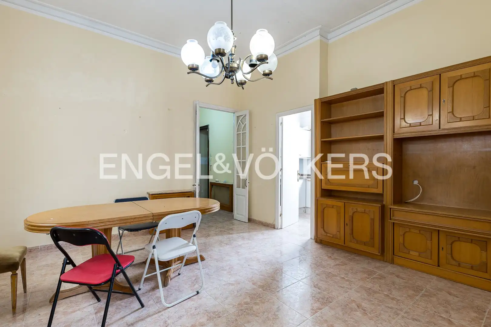 Esszimmer von Einfamilien-Reihenhaus zum Verkauf in Tarragona mit Klimaanlage, Heizung und Balkon