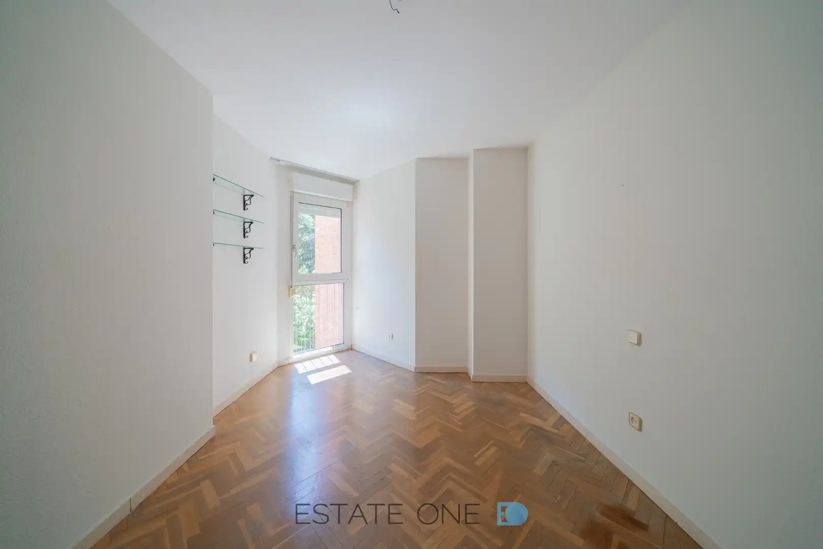 Habitación de Piso en venta en Pozuelo de Alarcón con Calefacción, Jardín privado y Parquet