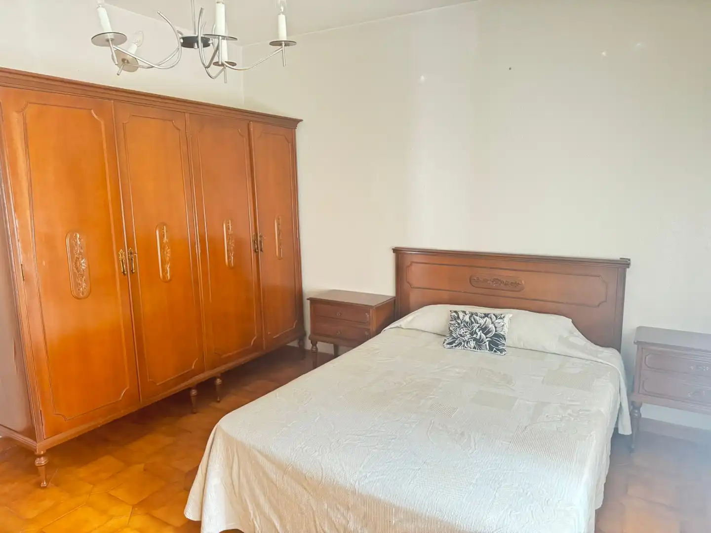 Habitación de Casa o chalet en venta en Valverde de la Virgen con Calefacción y Terraza