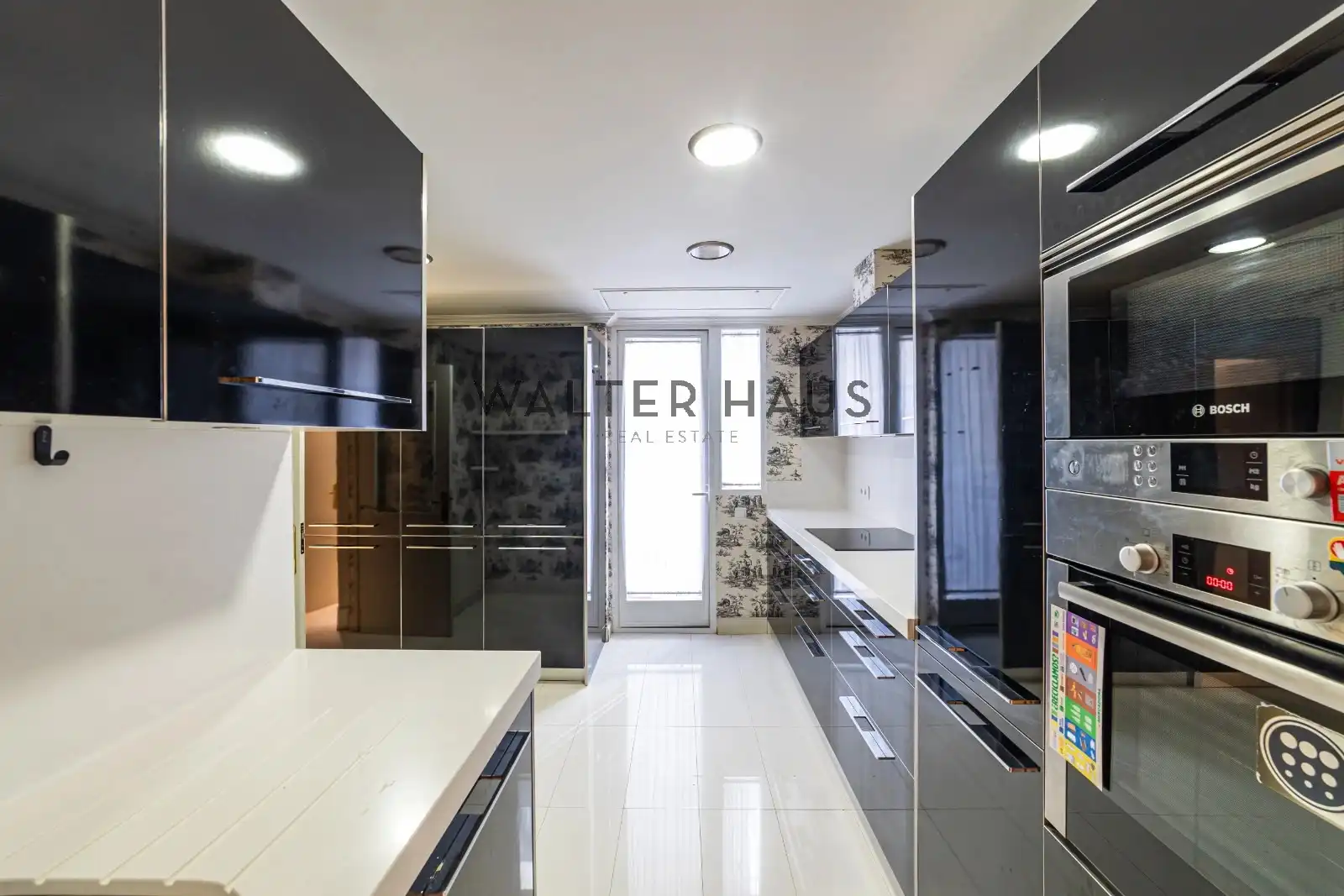 Kitchen of Flat for rent in Madrid  with Air Conditioner, Heating and Terrace