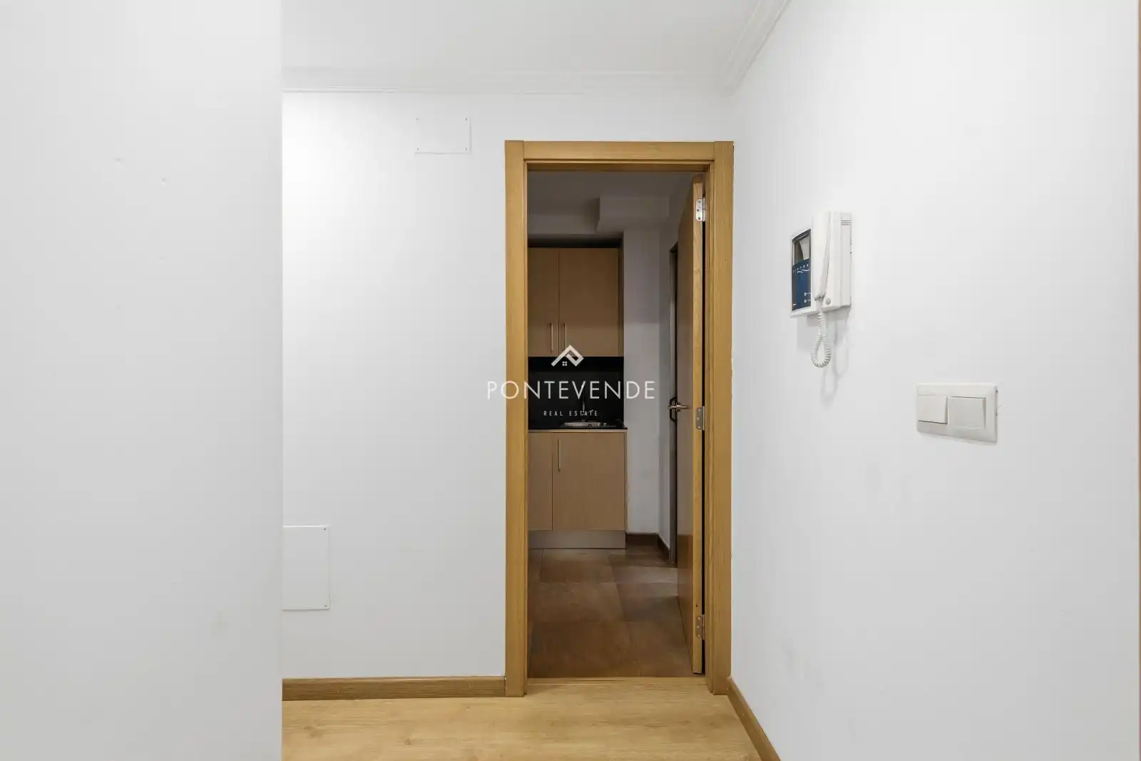 Habitación de Piso en venta en Poio con Calefacción, Parquet y Trastero