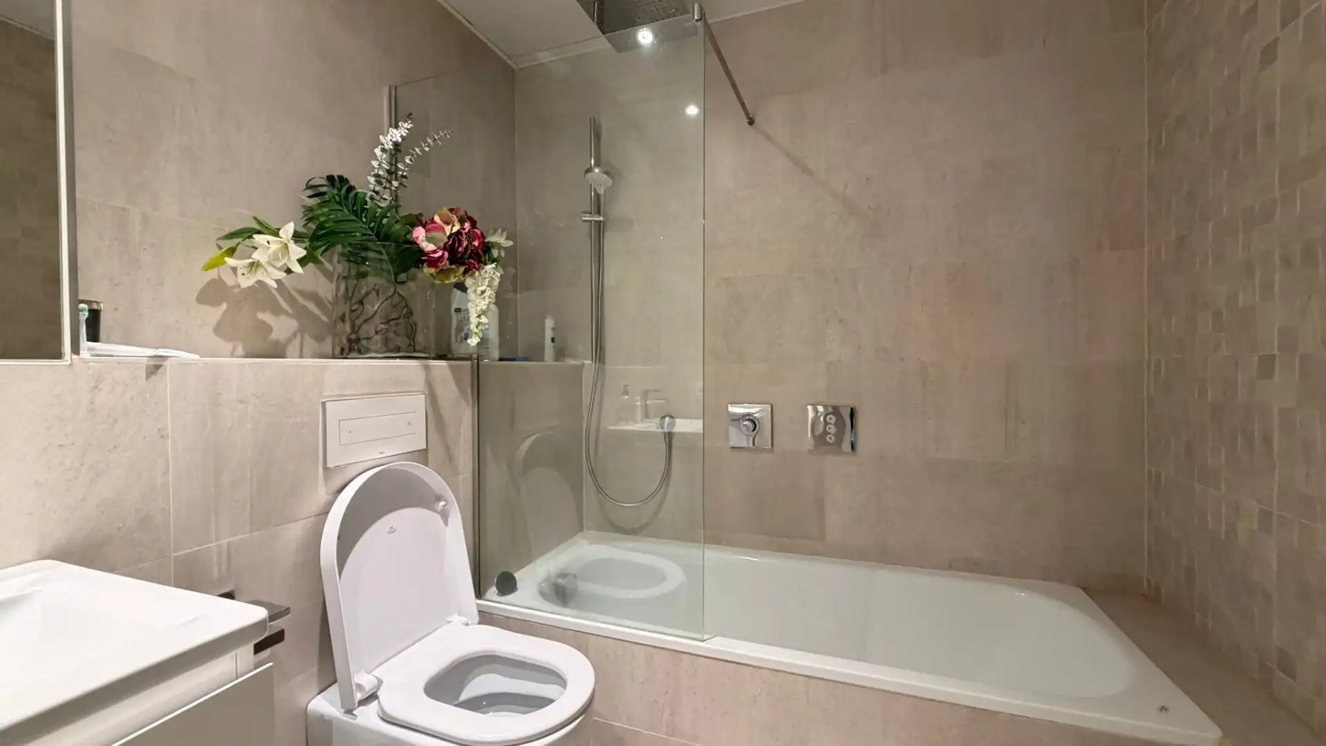 Baño de Piso en venta en Madrid con Aire acondicionado, Calefacción y Amueblado
