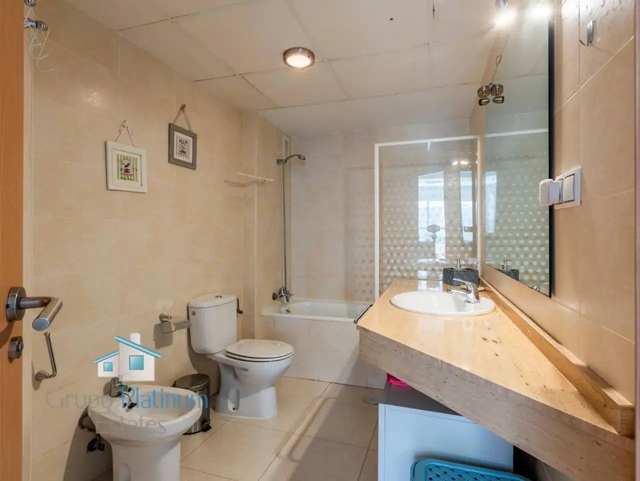 Baño de Apartamento en venta en Vera con Piscina y Amueblado