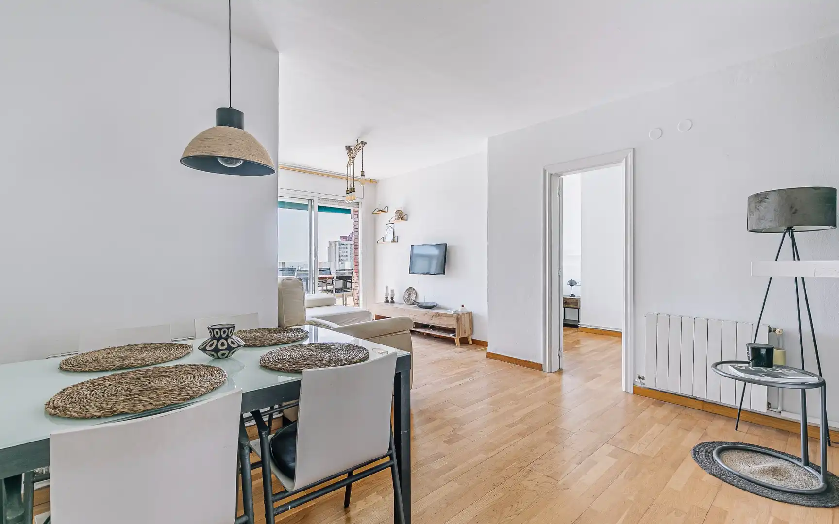 Wohnzimmer von Dachboden zum Verkauf in Barcelona mit Klimaanlage, Terrasse und Möbliert