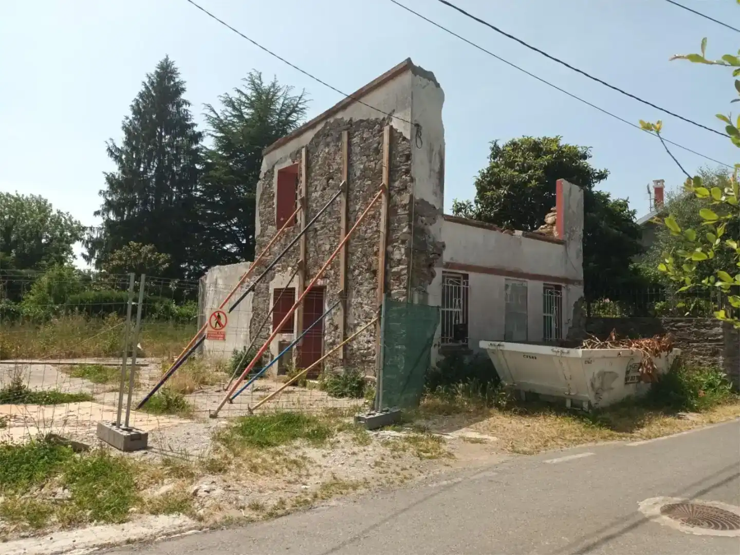 Exterior view of Houses for sale in Bergondo, A Coruña