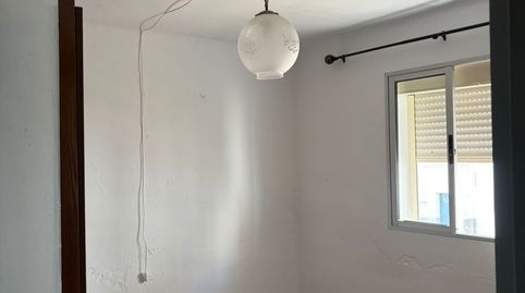 Foto 2 de Piso en venta en Lora del Río, Sevilla