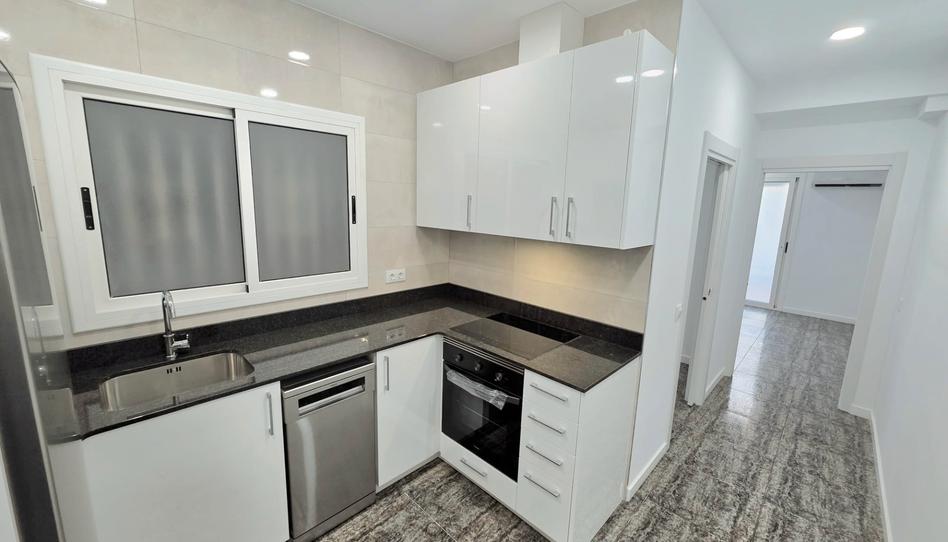 Foto 1 de Planta baixa de lloguer a Carrer de Vèlia, Porta, Barcelona