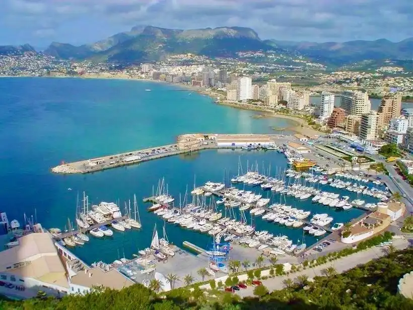 Vista exterior de Apartamento en venta en Calpe / Calp con Aire acondicionado, Calefacción y Jardín privado