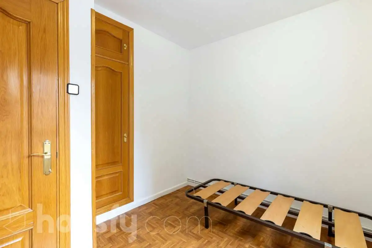 Dormitori de Pis en venda en Latina