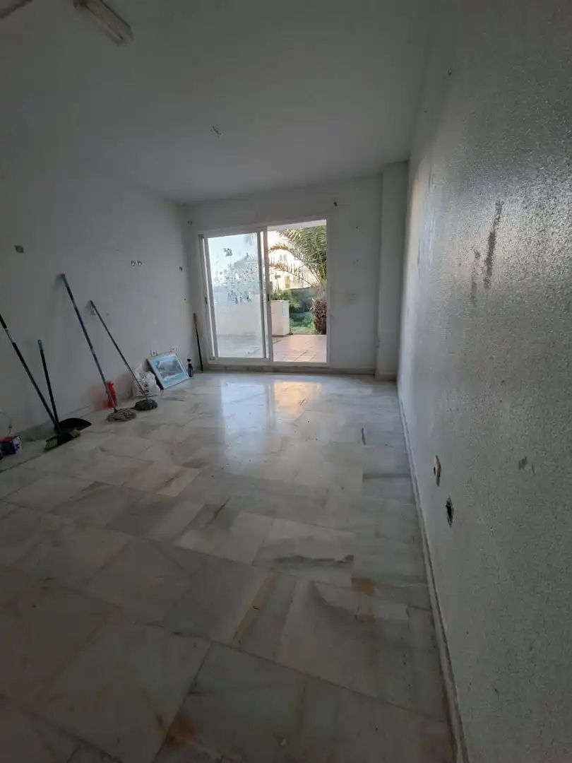 Wohnung zum Verkauf in Mijas mit Klimaanlage, Terrasse und Abstellraum