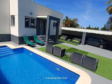 Villa con piscina in vendita a Los Balcones - Los Altos