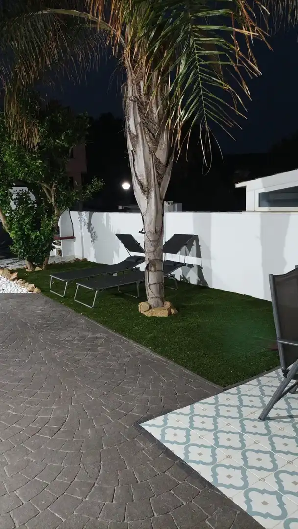 Terrassa de Casa adosada en venda en La Línea de la Concepción amb Aire condicionat, Jardí privat i Terrassa