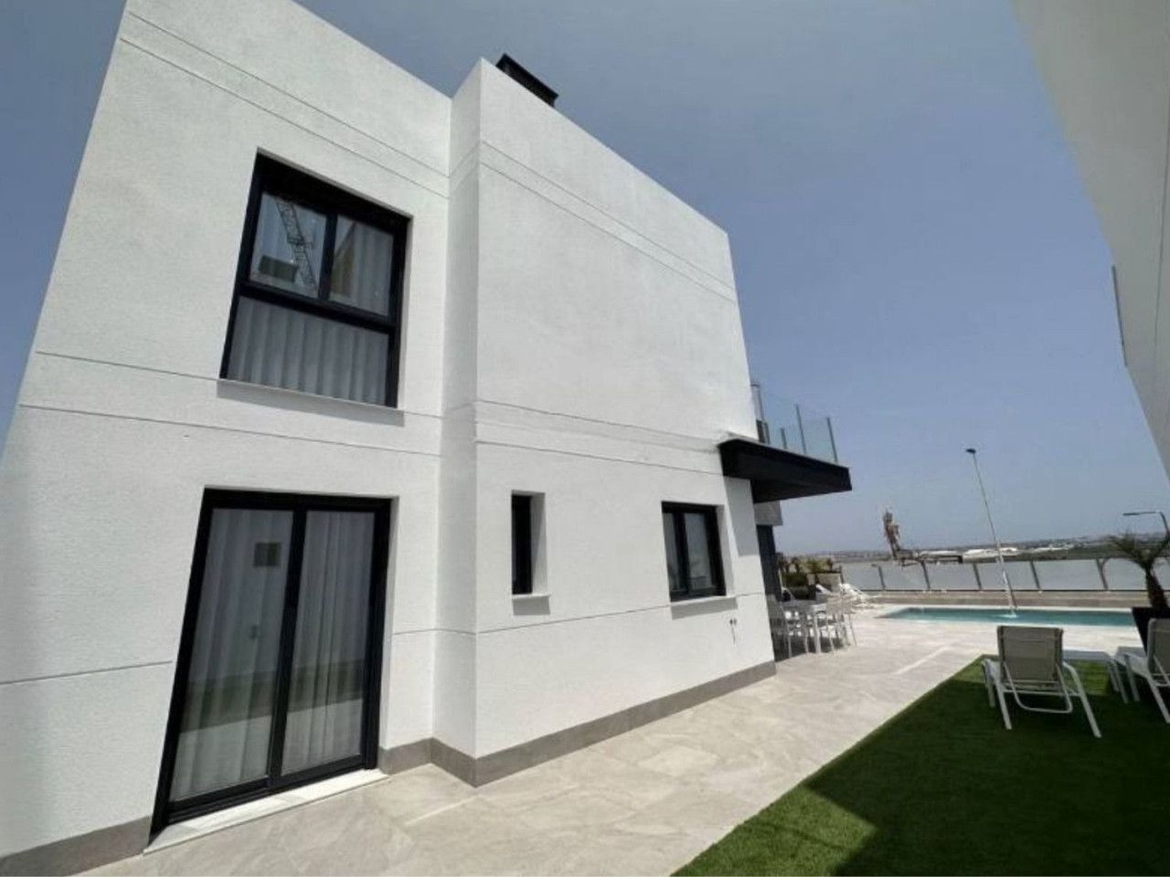 Exterior view of House or chalet for sale in Torrevieja  with Air Conditioner, Terrace and Swimming Pool