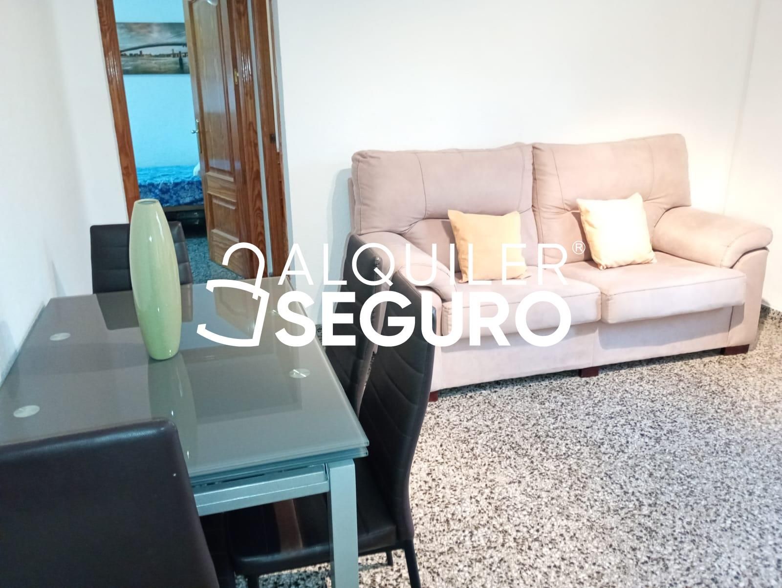 Sala d'estar de Pis de lloguer en Málaga Capital amb Aire condicionat i Moblat
