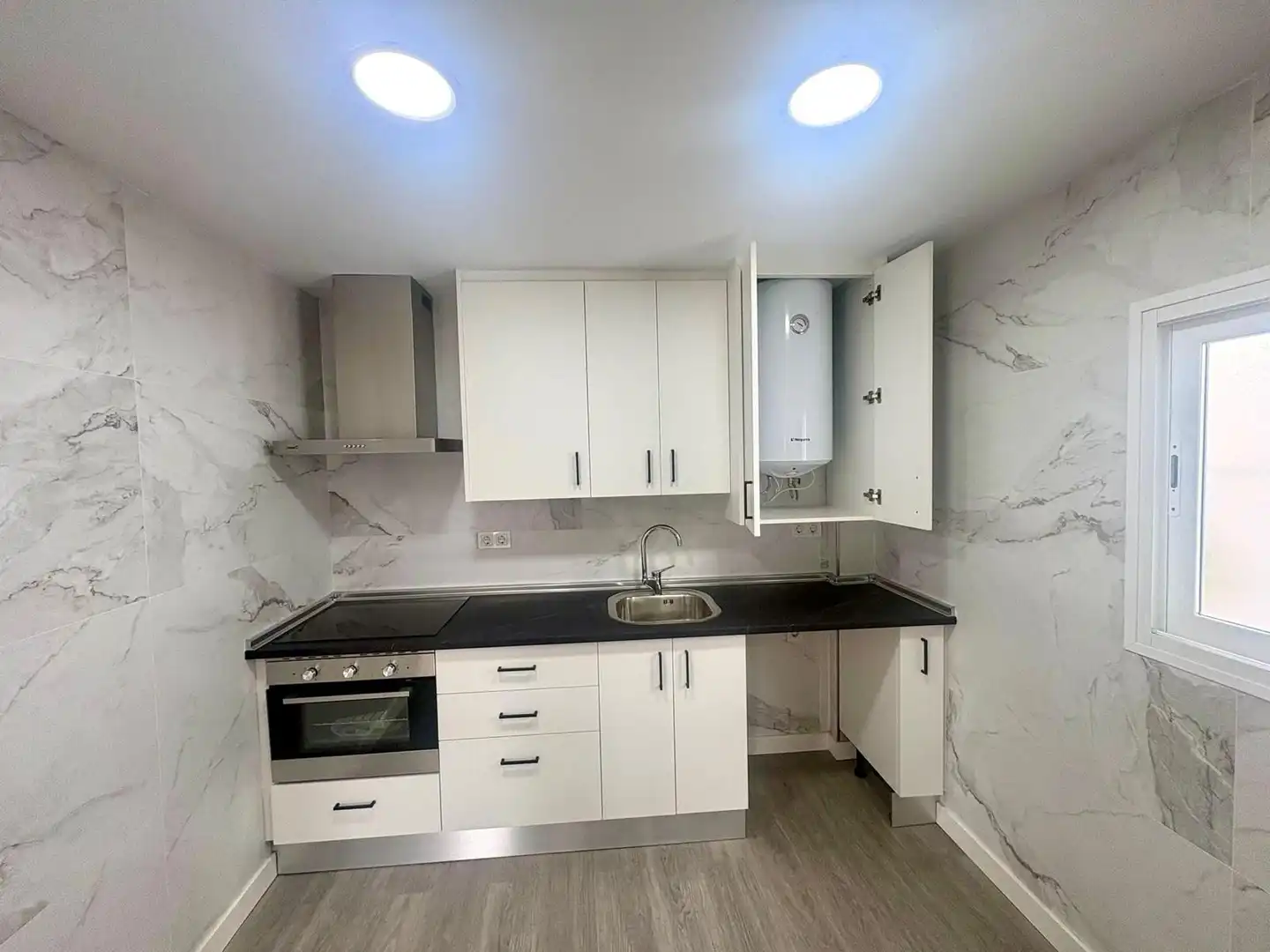 Cocina de Piso en venta en Córdoba con Aire acondicionado, Parquet y Terraza