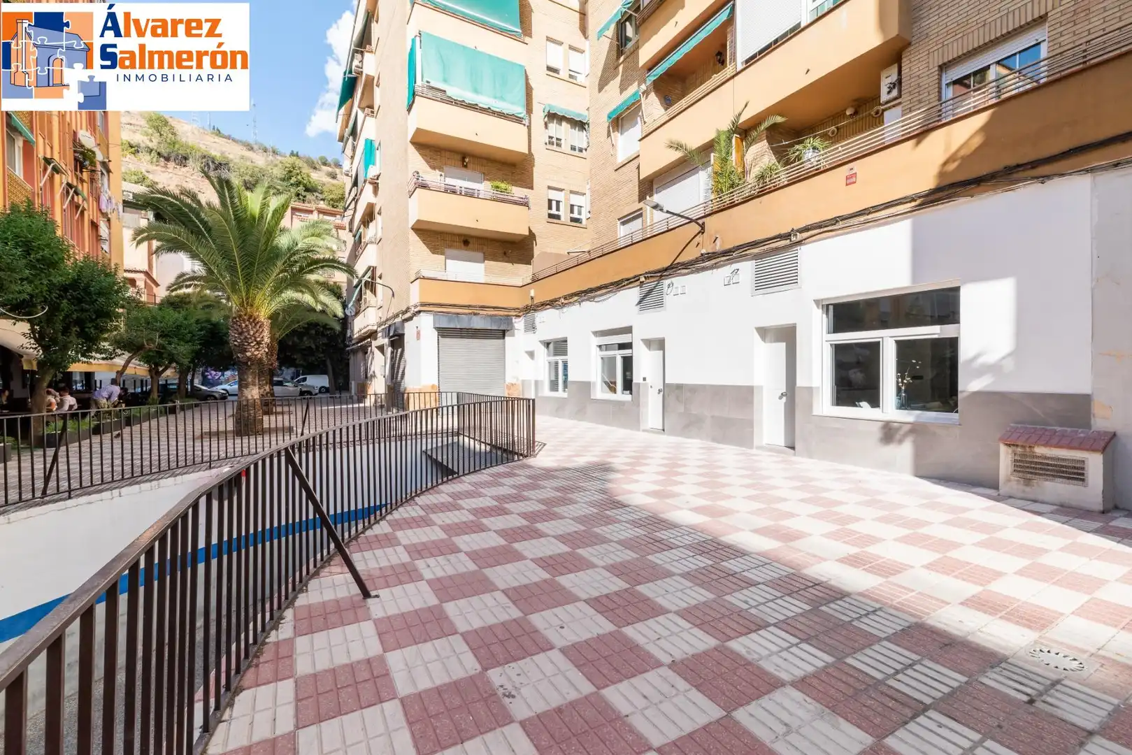 Exterior view of Study for sale in Granada  with Air Conditioner, Heating and Furnished