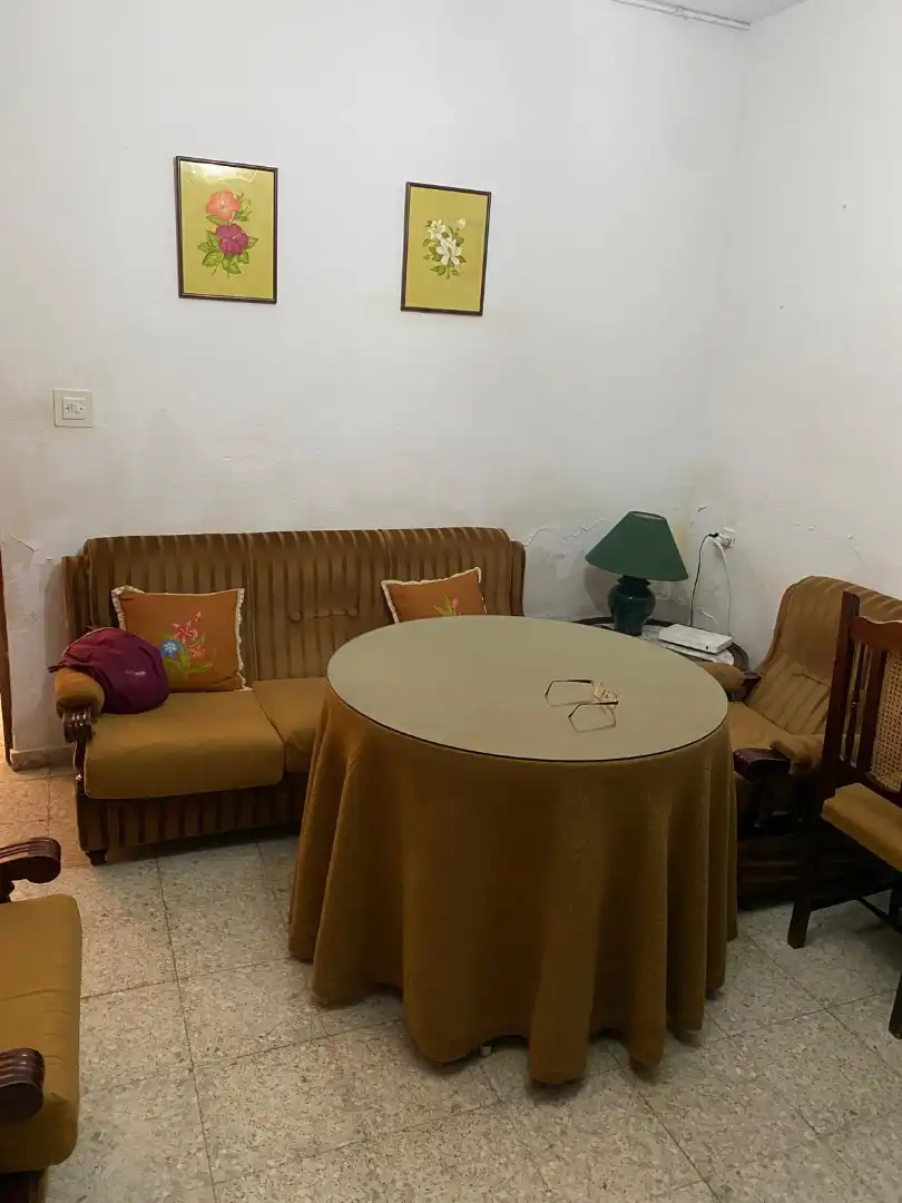 Sala d'estar de Casa o xalet en venda en Jaén amb Terrassa, Moblat i Balcó