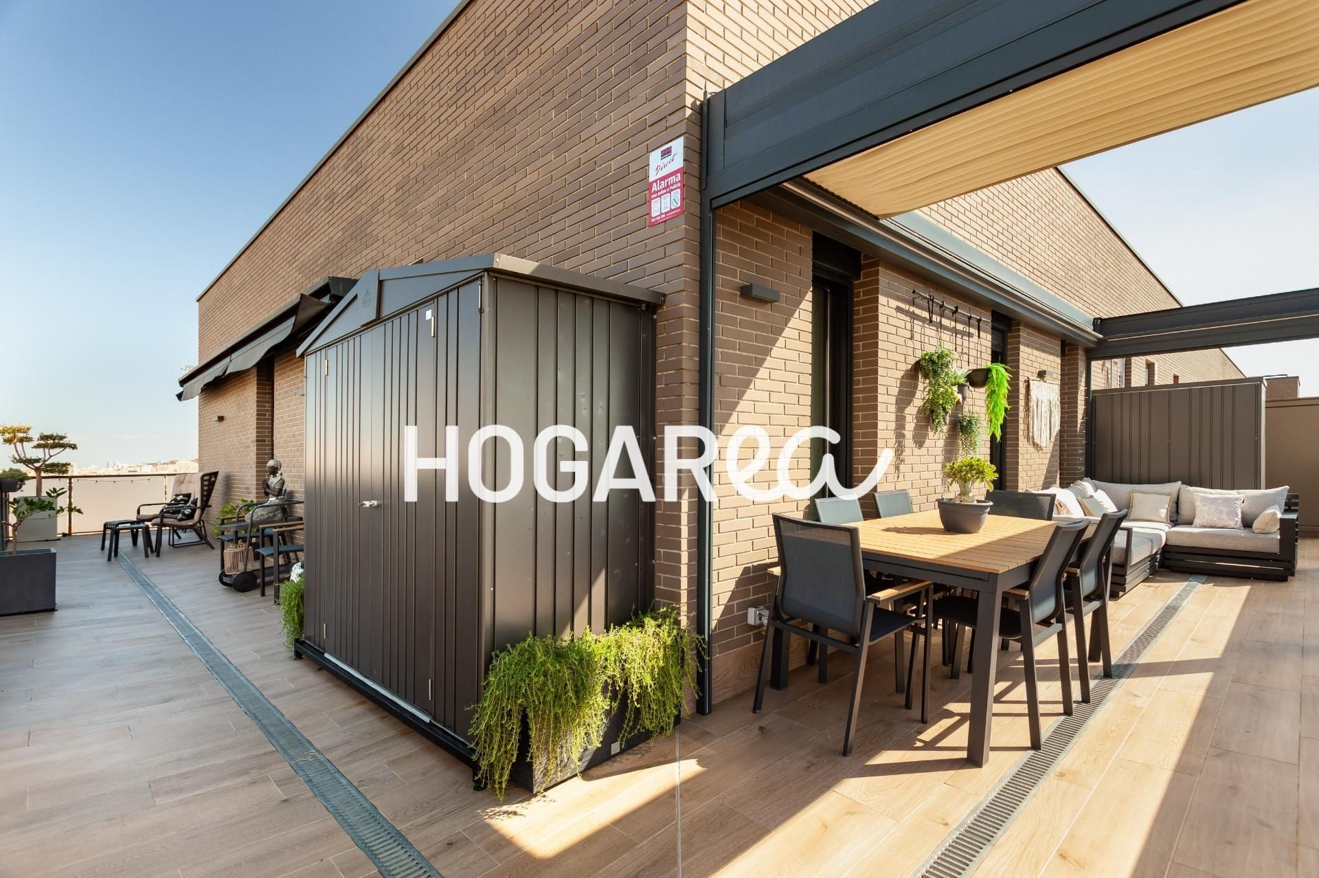 Terraza de Ático en venta en L'Hospitalet de Llobregat con Aire acondicionado, Calefacción y Terraza