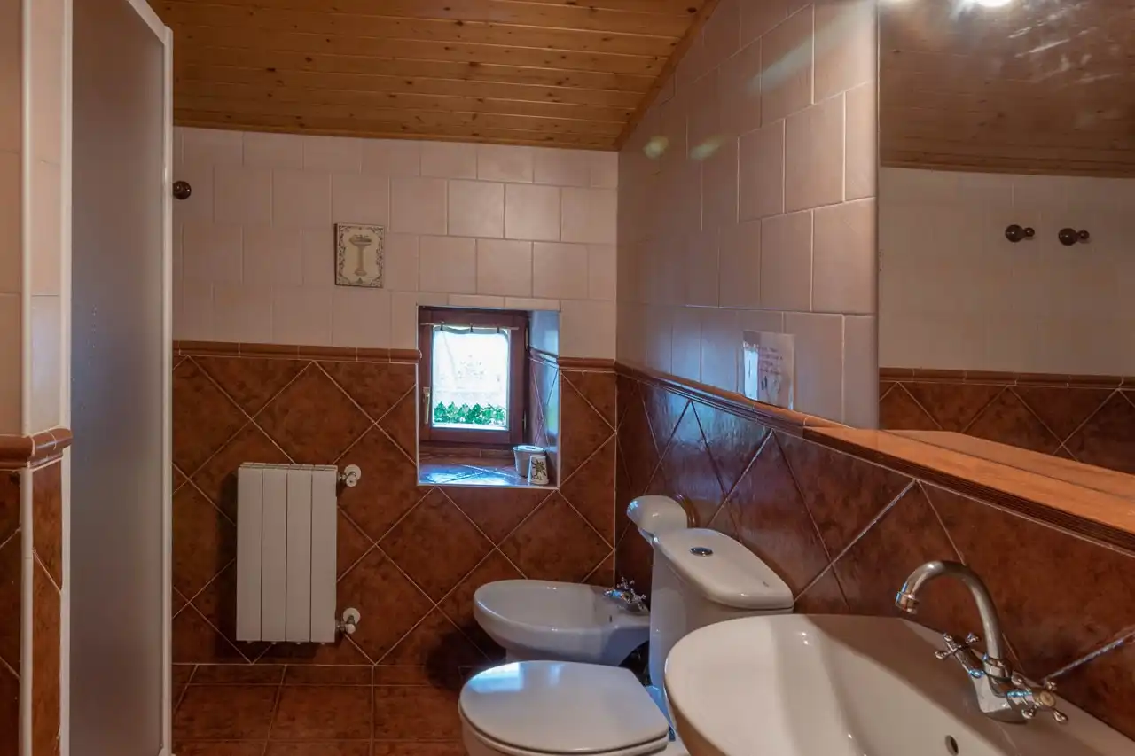 Bany de Casa o xalet en venda en Zeanuri amb Calefacció, Jardí privat i Terrassa
