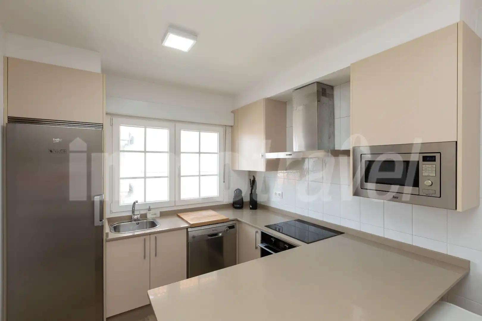 Kitchen of Flat for rent in Sanxenxo  with Heating, Parquet flooring and Furnished