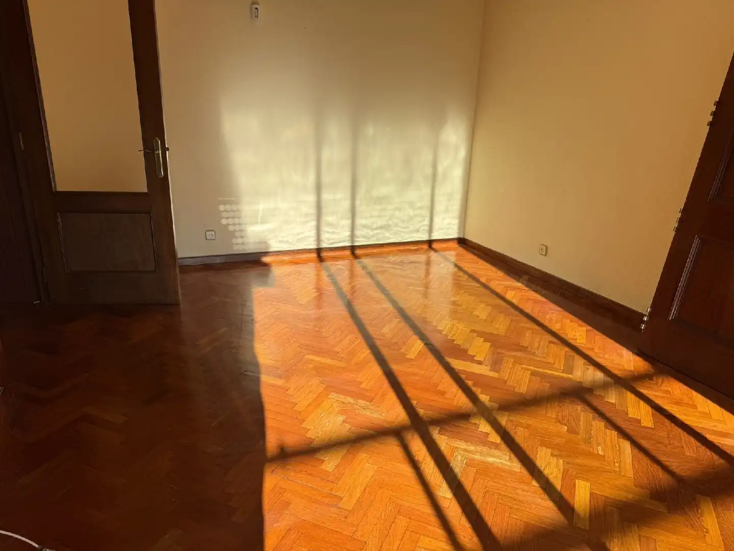 Piso en venta en C/ Nardos, Valderas - Los Castillos