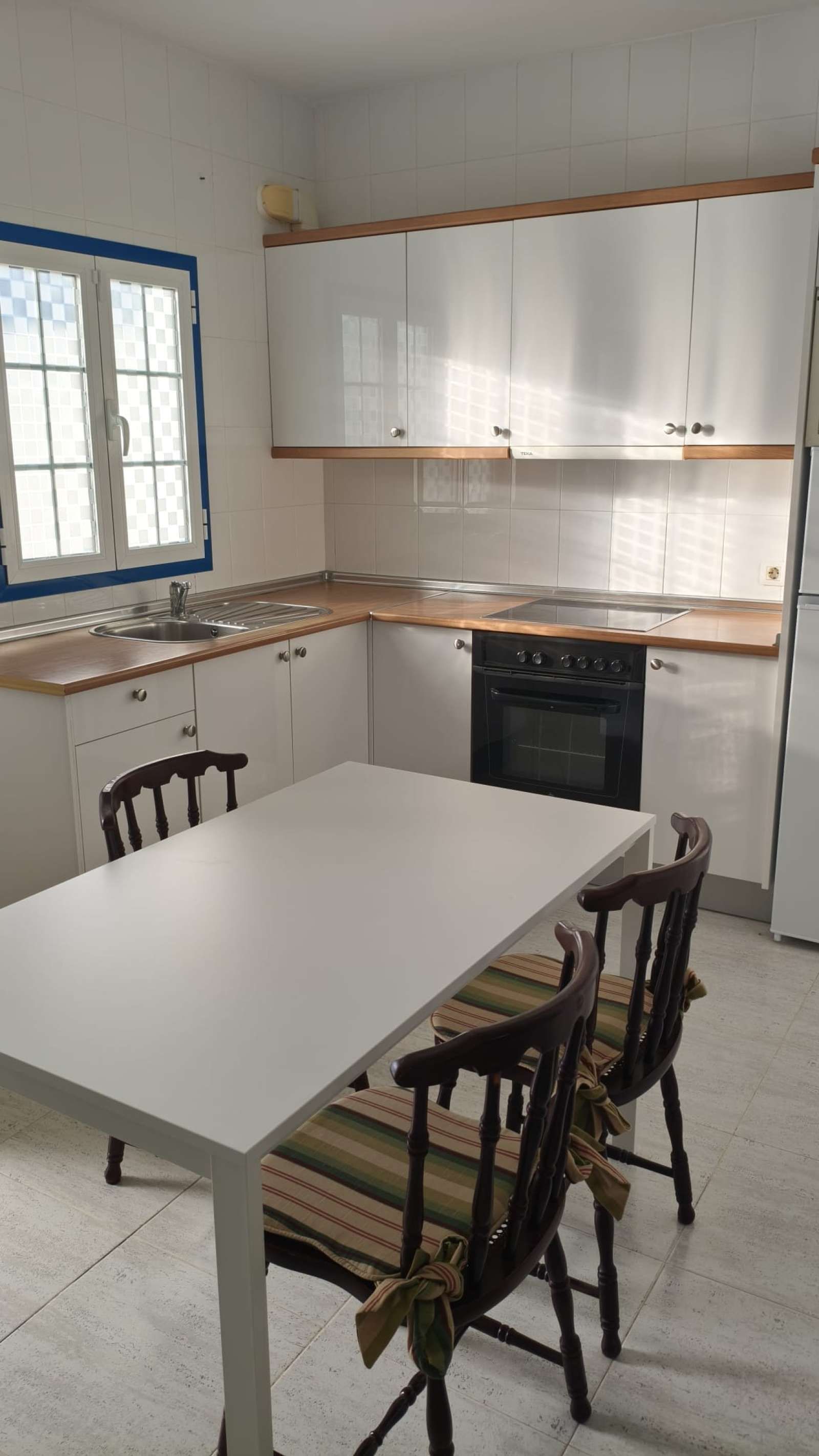 Kitchen of Apartment to share in Yaiza  with Air Conditioner and Terrace