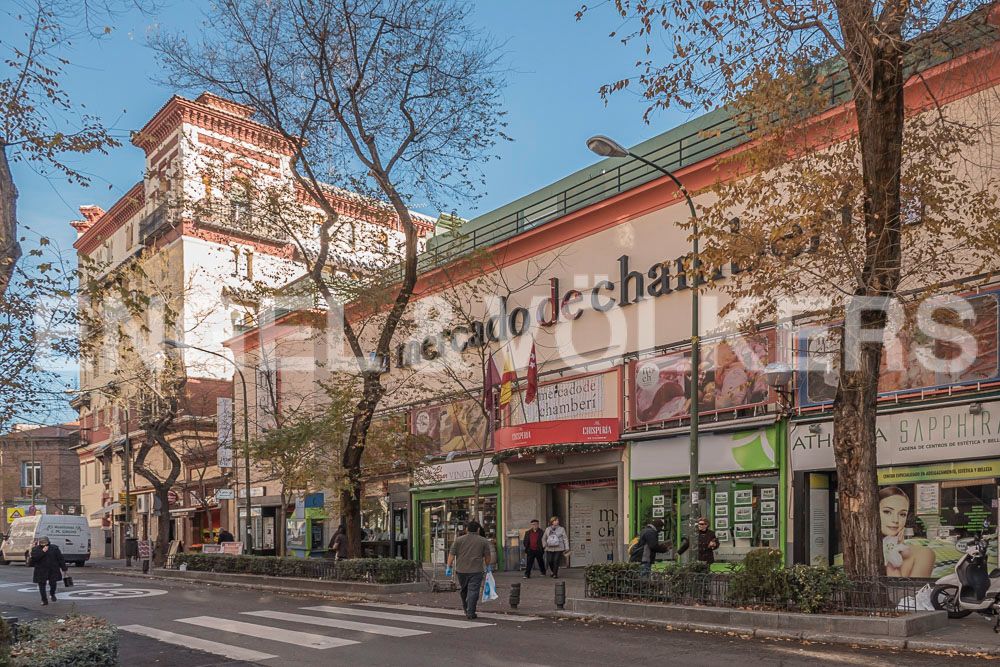Exterior view of Apartment for sale in  Madrid Capital  with Heating