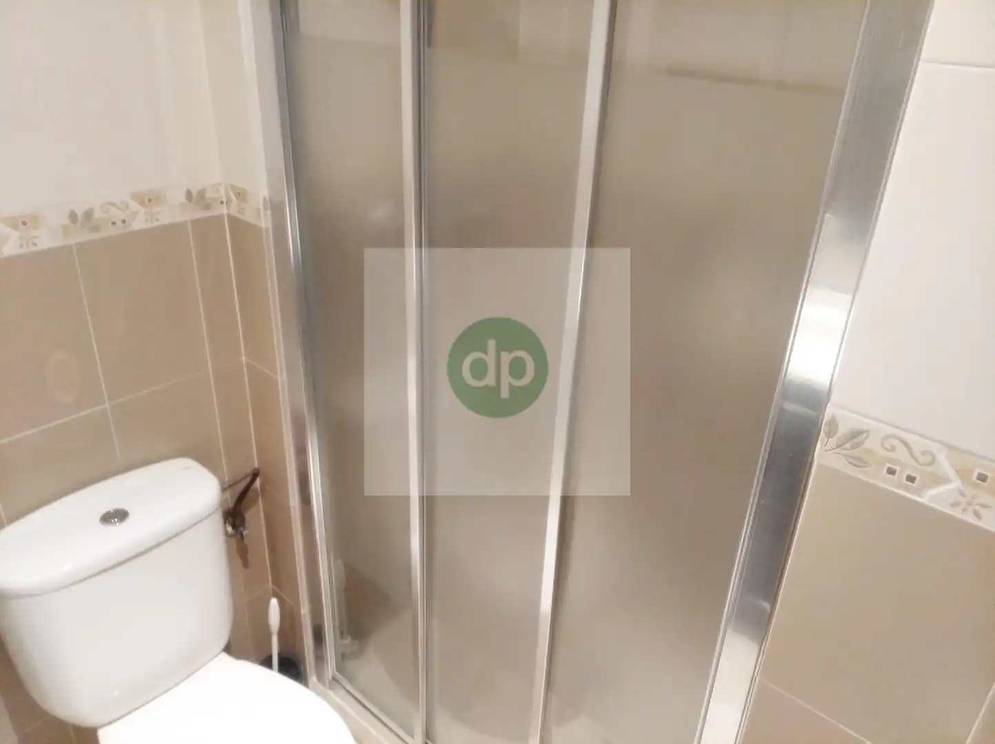 Bany de Pis en venda en Badajoz amb Aire condicionat, Calefacció i Jardí privat