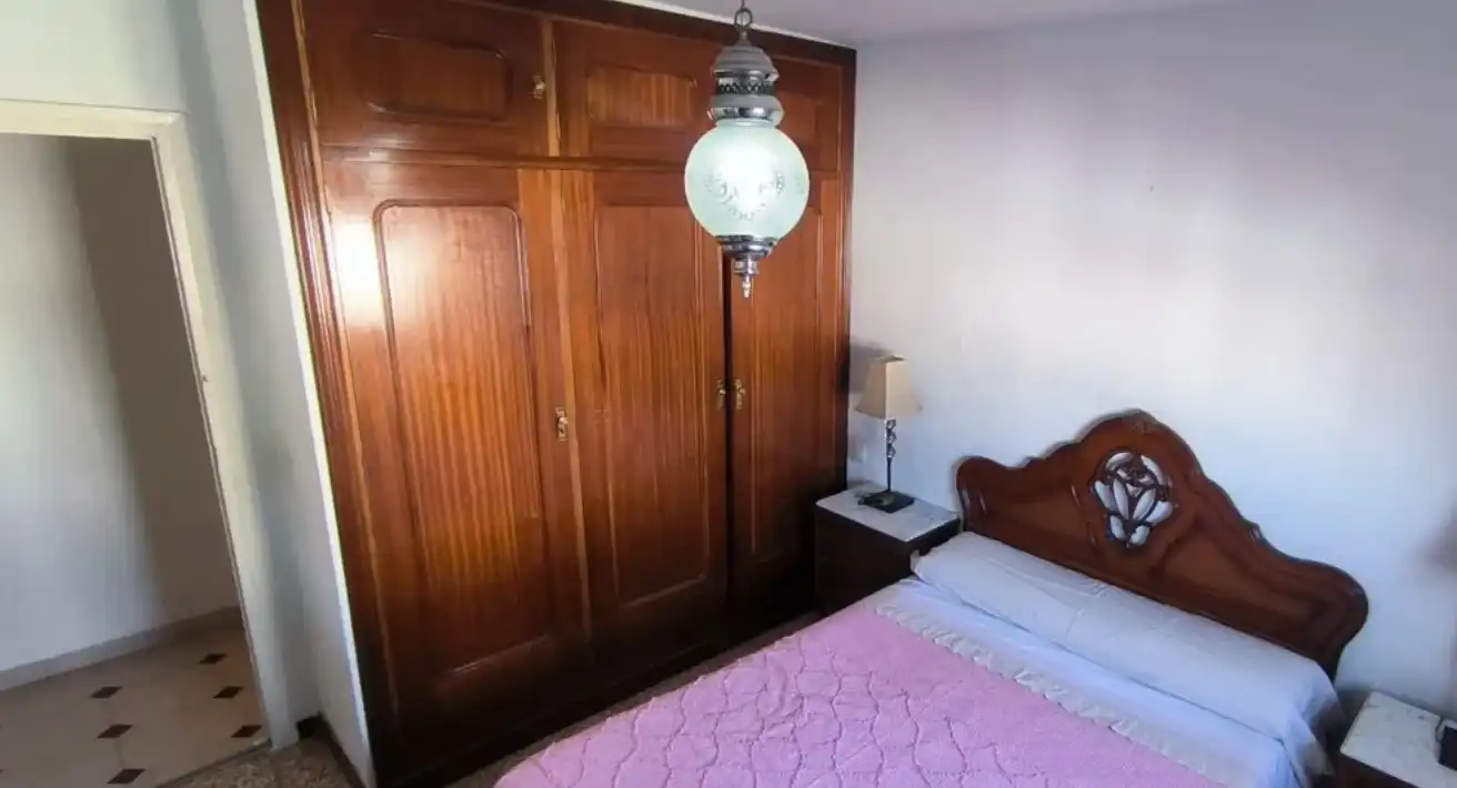 Schlafzimmer von Wohnungen zum Verkauf in Marbella mit Möbliert, Ofen und Waschmaschine