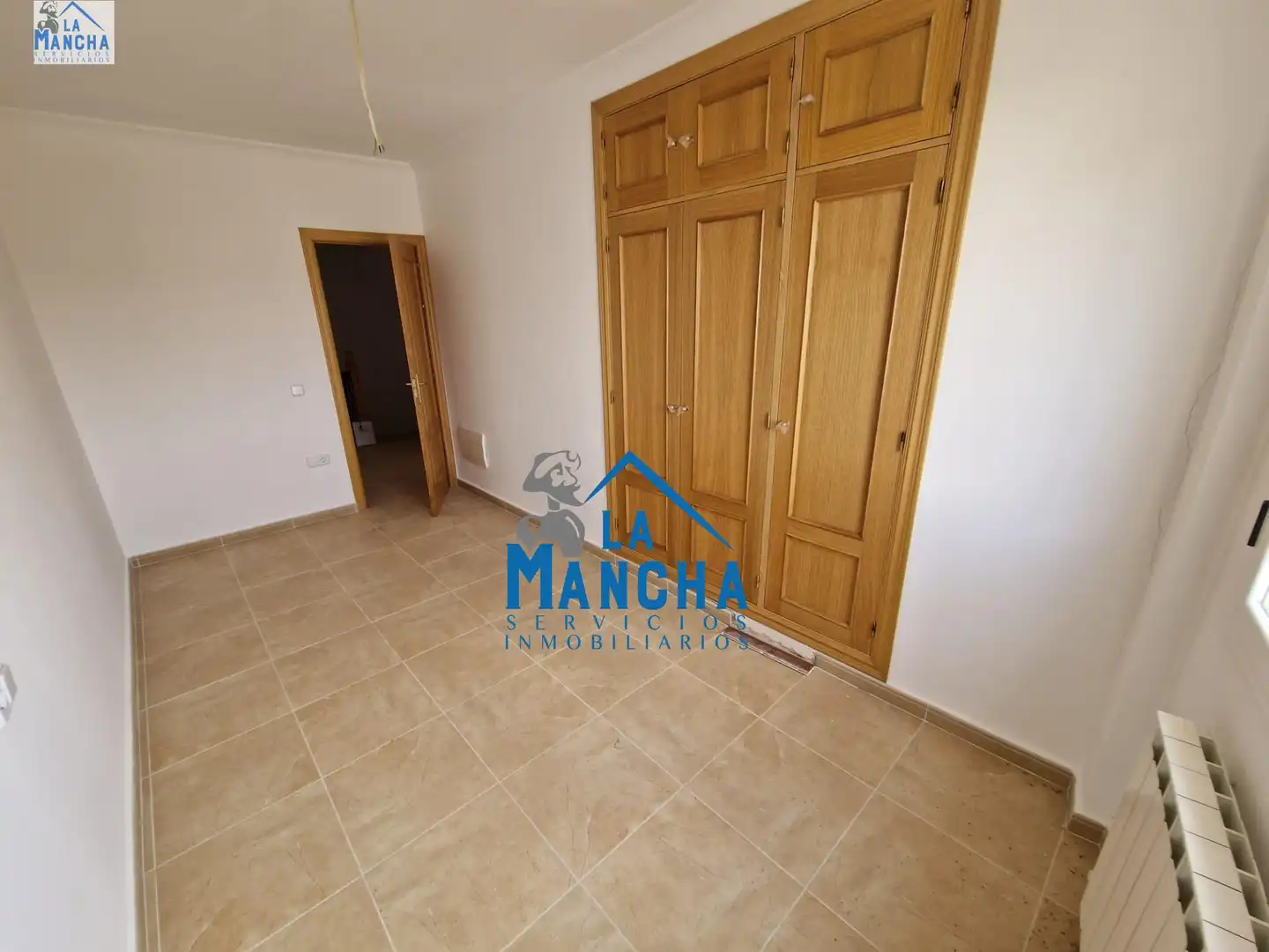 Casa adosada en venta en ROMMEL FERNANDEZ, Pedanías - Extrarradio