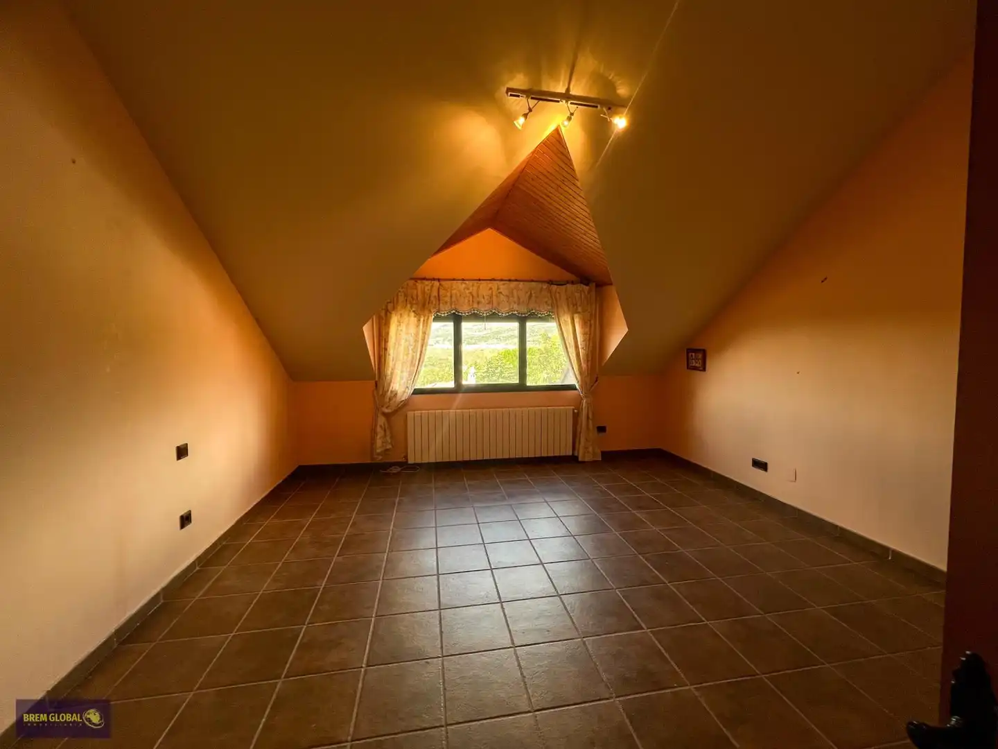 Houses for sale in Navalafuente  with Heating, Private garden and Storage room