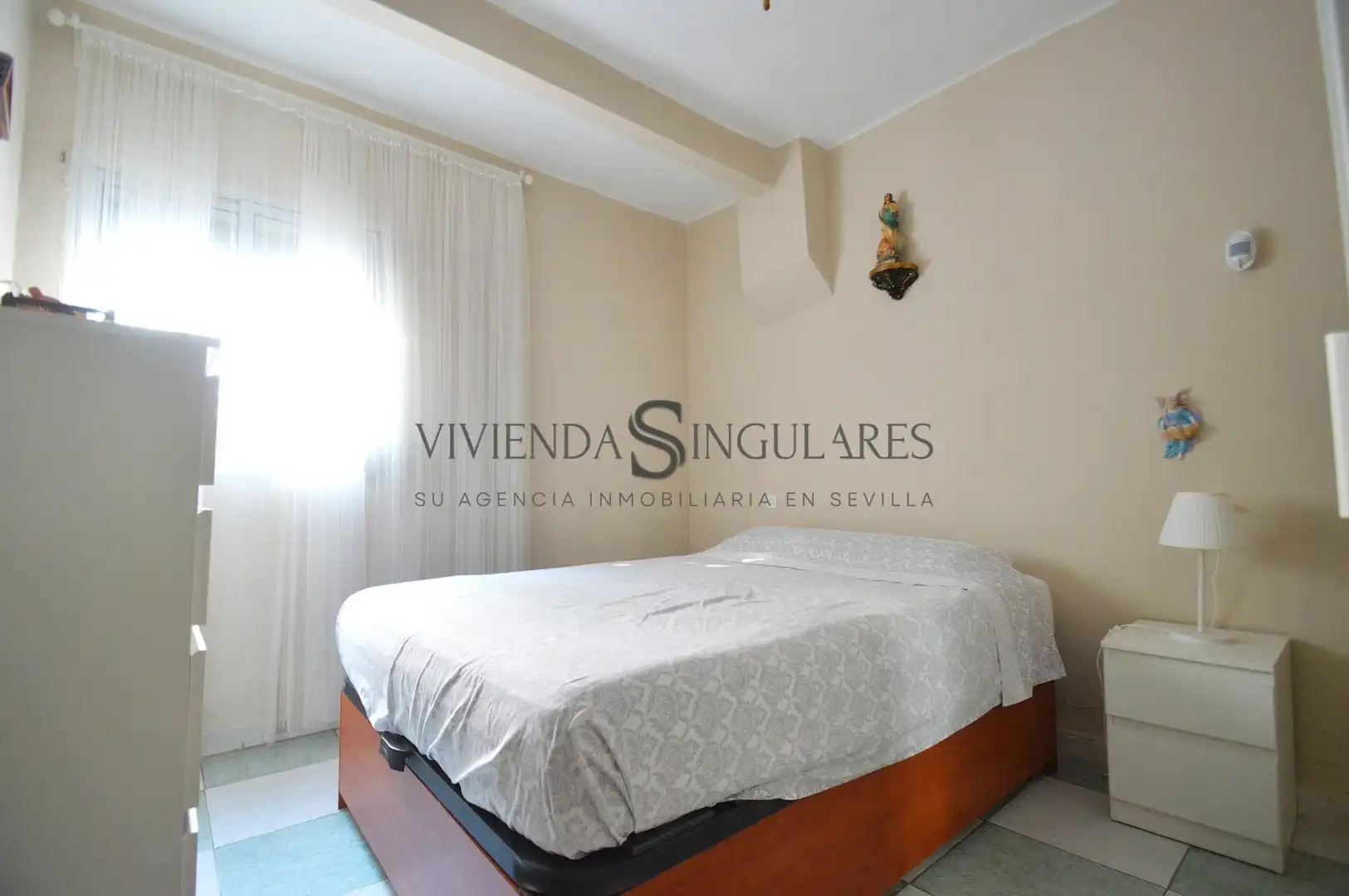 Bedroom of Flat for sale in Sevilla  with Air Conditioner and Storage room