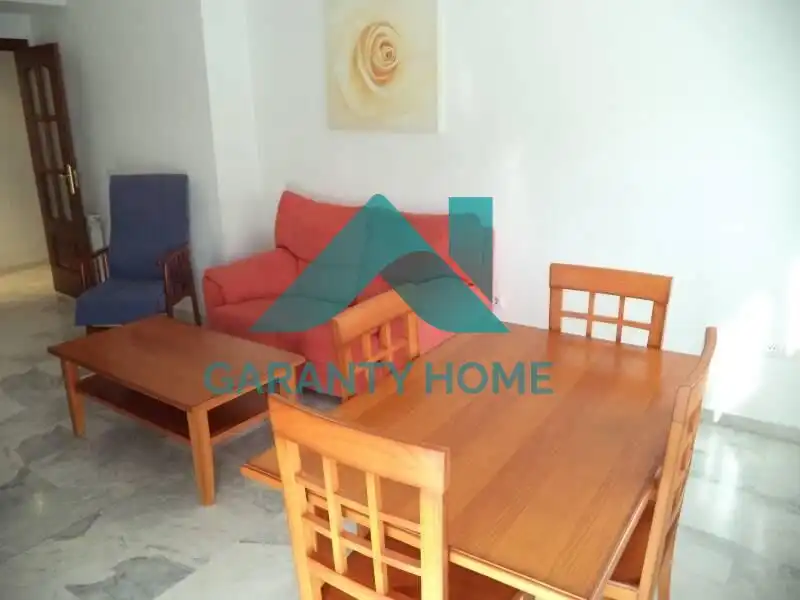 Sala de estar de Apartamento de alquiler en Cáceres con Aire acondicionado, Calefacción y Terraza